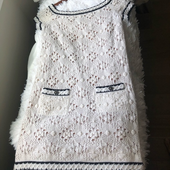 AUTHENTIC Classic CHANEL lined Dress never goes out of style. - Picture 2 of 8